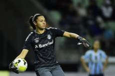 Grêmio confirma venda da goleira Lorena para time dos EUA 