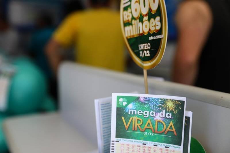 Bolões foram cinco das oito apostas vencedoras da Mega da Virada 2024