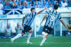Com dois de Pavon, Grêmio goleia Guarany e vai encarar o Brasil de Pelotas nas quartas