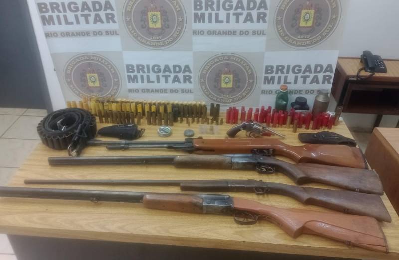 BM prende armas de fogo, munições e carnes de caça em Bossoroca