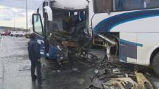 Acidente entre dois ônibus deixa 19 feridos na BR-290 em Porto Alegre